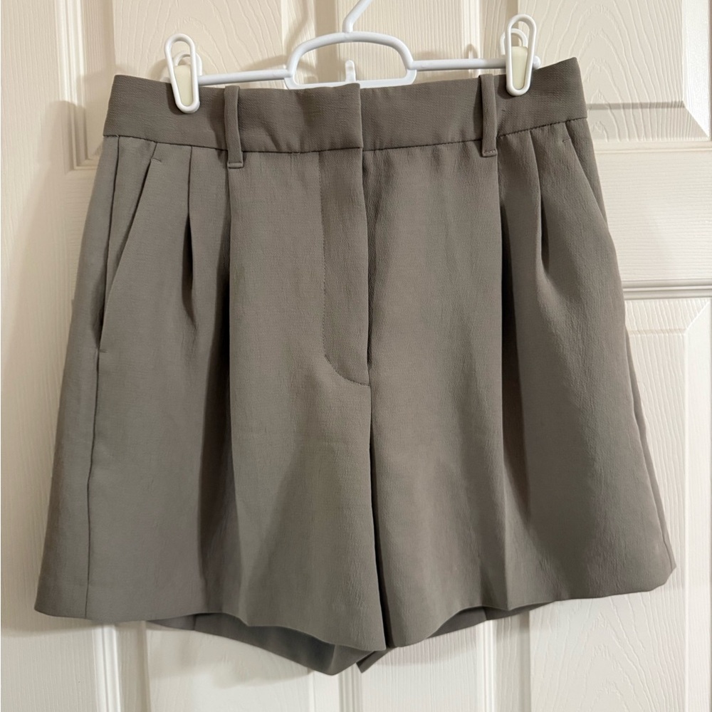 Aritzia Gray Bermuda Shorts High-Waisted Tailored